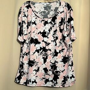 Calvin Klein women’s XL short sleeve flowered blouse